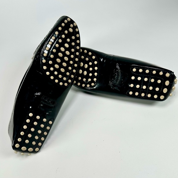 Tod's Women's Bilbao Black Patent Leather Loafers - Picture 11 of 12